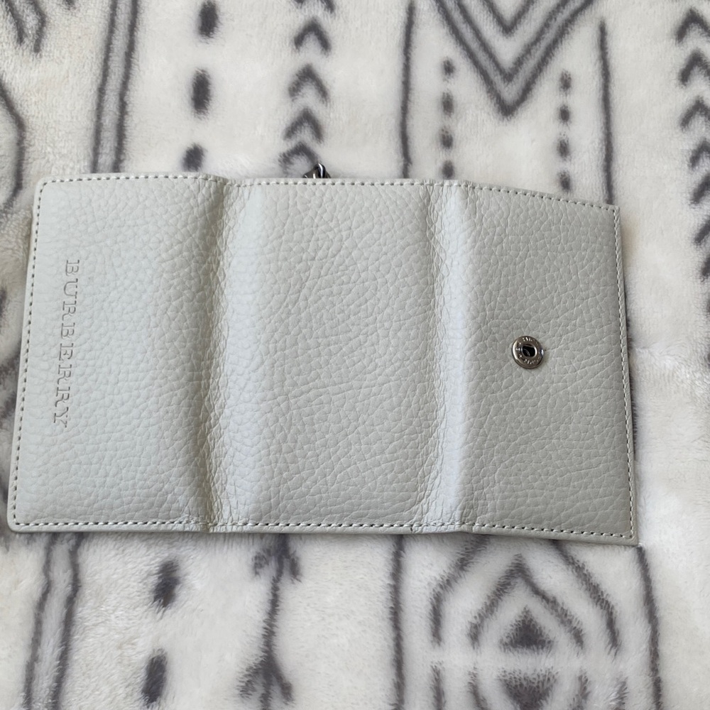 Burberry Gray Leather Key Holder - Picture 8 of 9